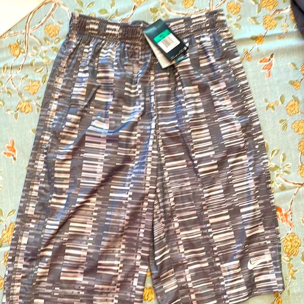 NEW WITH TAGS! Boys XL Nike shorts